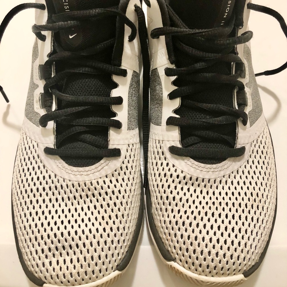 Nike Air Precision 2 Boy’s Basketball Shoes size 6